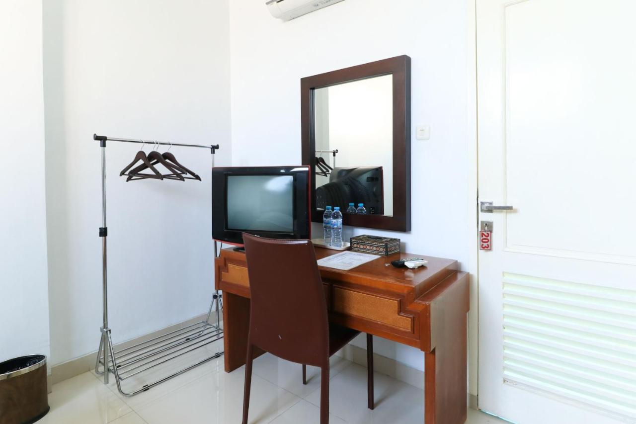 Ge JacMart Homestay Makassar Bagian luar foto
